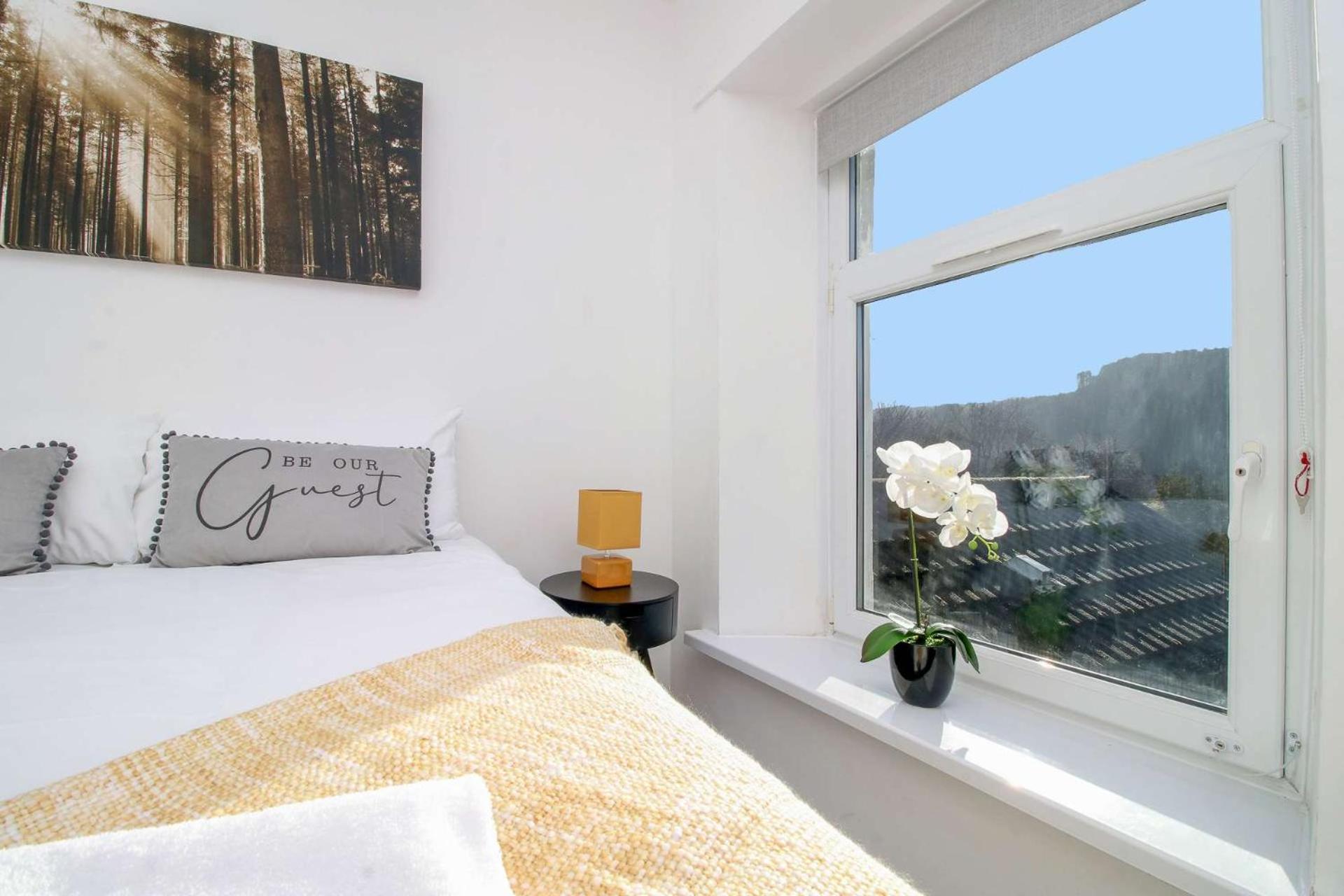 Very Special Home In Rhondda Valley Herbert House By Staystaycations Treorky Exterior foto